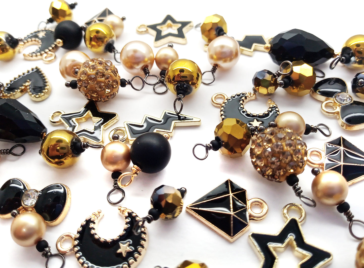 Black & Gold Charm Mix, 20 pieces, Black Dangles & Metal Charms