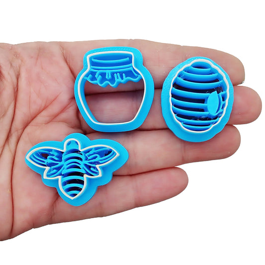 Clay cutters for spring: bee, honey pot and beehive