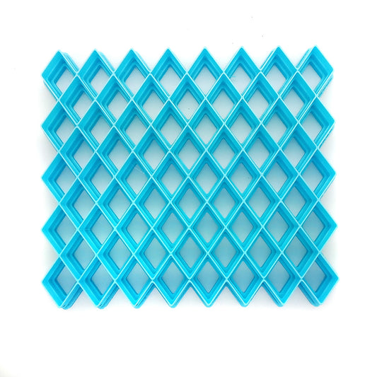 Small diamond shape multiple polymer clay cutter.