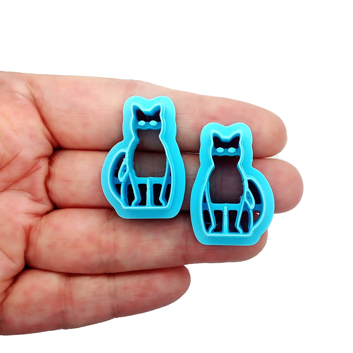 Sitting cat polymer clay cutters.