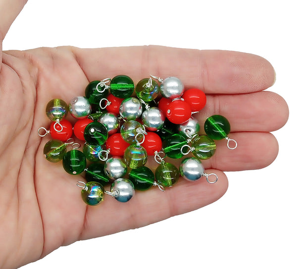 8mm Glass Bead Dangles: Christmas Mistletoe Mix
